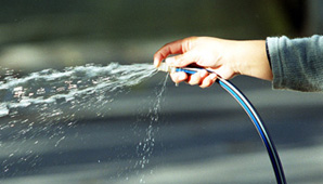 Por primera vez, OSSE sale a controlar el derroche de agua en el interior de la provincia Por primera vez, OSSE sale a controlar el derroche de agua en el interior de la provincia