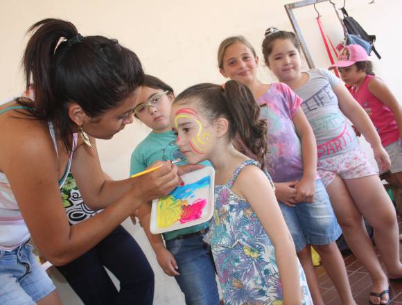 Colonia con inscripciones abiertas Colonia con inscripciones abiertas