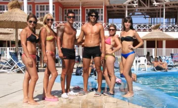 No hay tímidos en la pileta No hay tímidos en la pileta