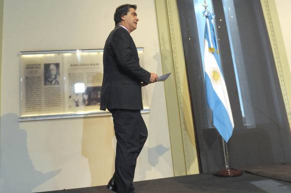 Capitanich descarta un ajuste para los salarios Capitanich descarta un ajuste para los salarios