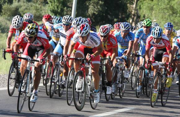 Sus compañeros retoman Sus compañeros retoman