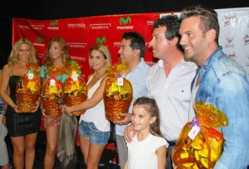 Noche de glamour y simpatía Noche de glamour y simpatía