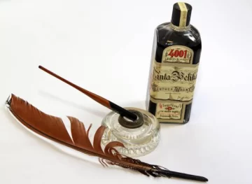 Los objetos escolares de 3 siglos, en una muestra Los objetos escolares de 3 siglos, en una muestra