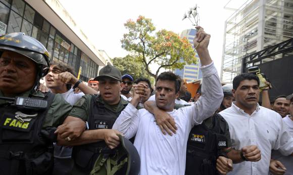 Se entregó el opositor López en un día fatal Se entregó el opositor López en un día fatal