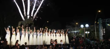 Más de 20 mil personas disfrutaron de la noche inaugural de la Fiesta Nacional del Sol Más de 20 mil personas disfrutaron de la noche inaugural de la Fiesta Nacional del Sol