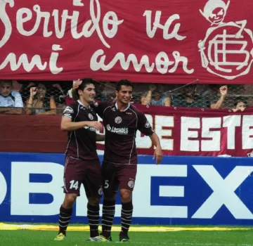 Lanús se quedó con un vibrante duelo ante Vélez Lanús se quedó con un vibrante duelo ante Vélez