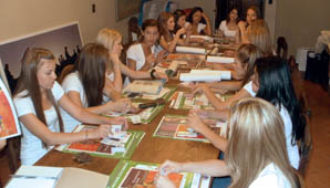 Las candidatas pidieron llevar charlas de educación sexual a sus departamentos Las candidatas pidieron llevar charlas de educación sexual a sus departamentos