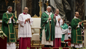 Francisco pidió a los nuevos Cardenales que eviten “intrigas y habladurías” en sus nuevos roles Francisco pidió a los nuevos Cardenales que eviten “intrigas y habladurías” en sus nuevos roles