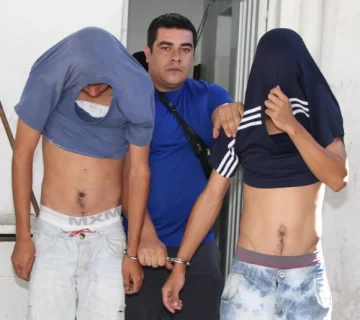 Hallan $175.000 y hay 2 detenidos Hallan $175.000 y hay 2 detenidos