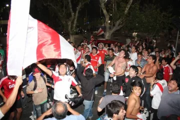 Los hinchas de River coparon el centro festejando la victoria Los hinchas de River coparon el centro festejando la victoria