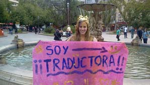 La Reina del Sol se recibió de traductora y festejó en la plaza La Reina del Sol se recibió de traductora y festejó en la plaza