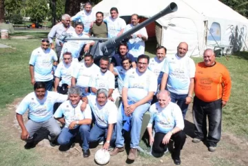 Iluminados por el fútbol post guerra Iluminados por el fútbol post guerra