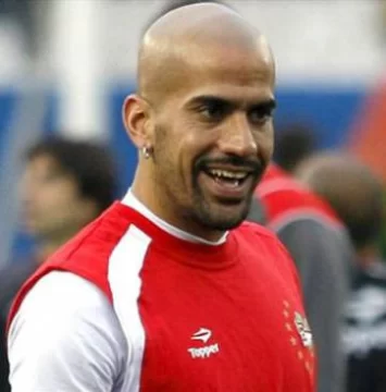 Estudiantes busca seguir prendido Estudiantes busca seguir prendido