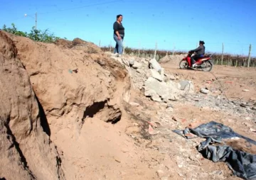 Quejas por el zanjón que se formó tras una creciente Quejas por el zanjón que se formó tras una creciente