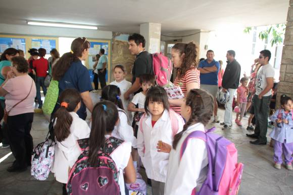 Justificarán las faltas de estatales y en escuelas Justificarán las faltas de estatales y en escuelas