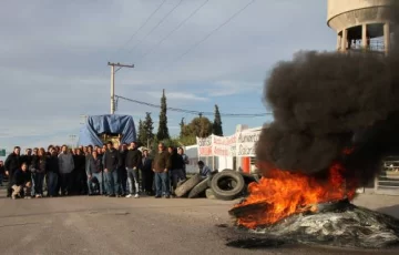 El lunes y martes sigue el paro en Energía San Juan El lunes y martes sigue el paro en Energía San Juan
