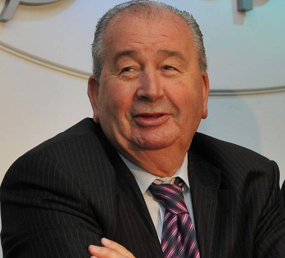Grondona pone en la mesa su proyecto Grondona pone en la mesa su proyecto
