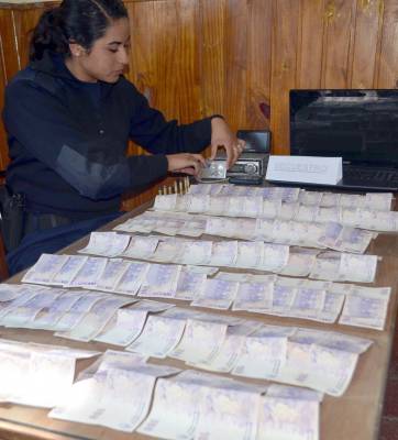 Robó de un auto y cayó con el botín Robó de un auto y cayó con el botín