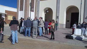 Comerciantes jachalleros ganaron la calle pidiendo la reapertura de locales Comerciantes jachalleros ganaron la calle pidiendo la reapertura de locales