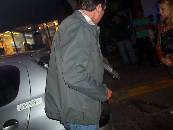 Le hicieron una multa a un abogado y metió a su hijo al baúl para evitar que le lleven el auto Le hicieron una multa a un abogado y metió a su hijo al baúl para evitar que le lleven el auto