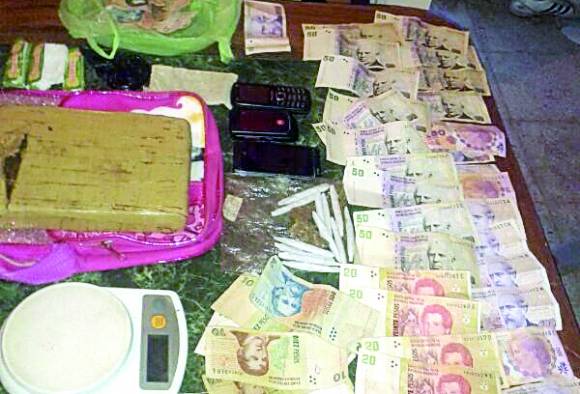 La detienen con 1,310 kg de marihuana La detienen con 1,310 kg de marihuana