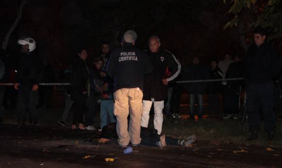 Asesinan a un adolescente de un cuchillazo en el pecho Asesinan a un adolescente de un cuchillazo en el pecho