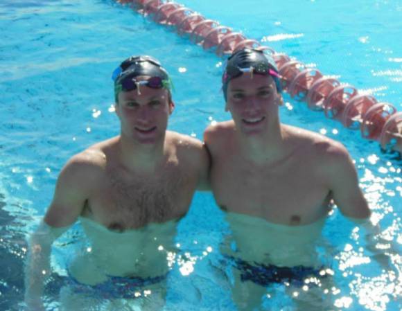 Los pusieron de espalda Los pusieron de espalda