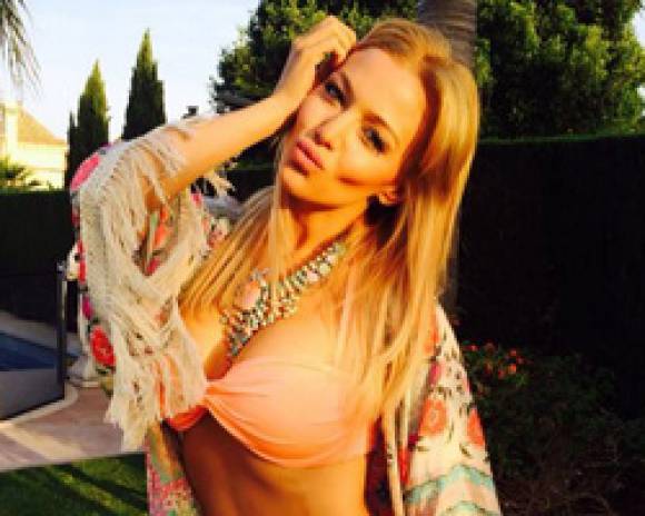 Evangelina Anderson continúa festejando Evangelina Anderson continúa festejando