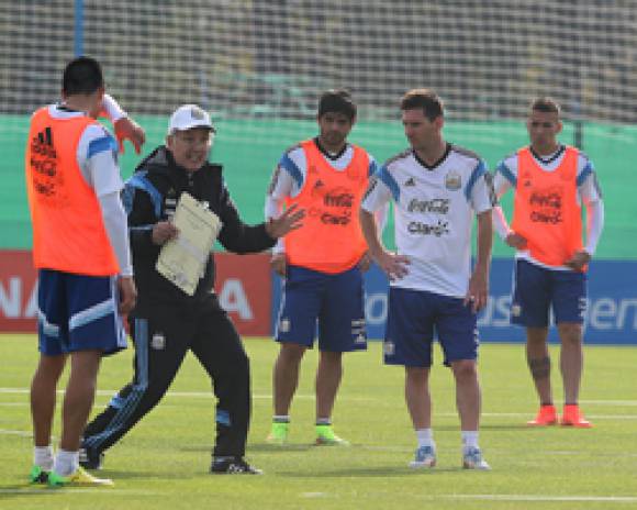 Sabella paró el equipo del debut, sin cambios Sabella paró el equipo del debut, sin cambios
