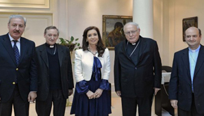 Cristina recibió a la cúpula de la Iglesia tras los cruces por la violencia en la sociedad Cristina recibió a la cúpula de la Iglesia tras los cruces por la violencia en la sociedad