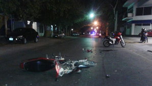 Un choque frontal entre dos motos dejó dos heridos en Capital Un choque frontal entre dos motos dejó dos heridos en Capital