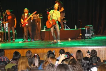 Un “bonito’ antibiótico Un “bonito’ antibiótico