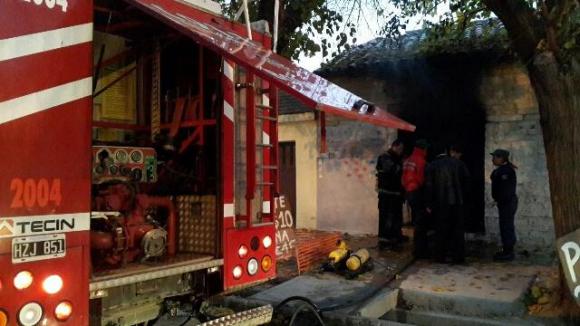 Tragedia: dos hermanitos murieron en un incendio Tragedia: dos hermanitos murieron en un incendio