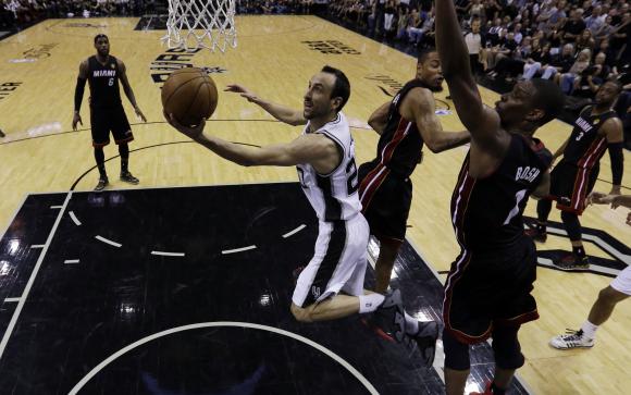 Manu, el señor de cuatro anillos Manu, el señor de cuatro anillos