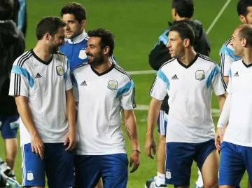 Lavezzi se perfila como titular para el debut Lavezzi se perfila como titular para el debut