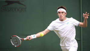 Leonardo Mayer sigue a paso firme en el césped inglés Leonardo Mayer sigue a paso firme en el césped inglés