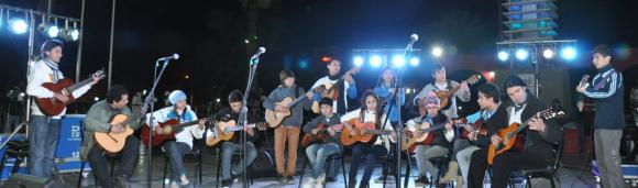 Las cuerdas quieren sonar Las cuerdas quieren sonar