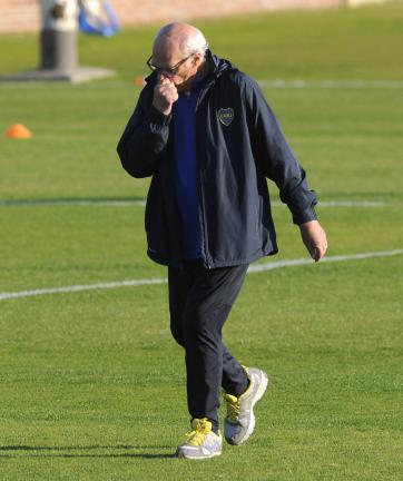 Amistoso tras la salida de Román Amistoso tras la salida de Román