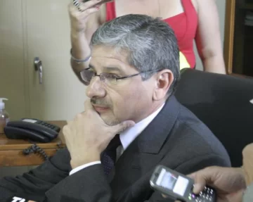 Una policía federal fue presa por disparar contra un remís Una policía federal fue presa por disparar contra un remís