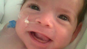 Llegó la ayuda para la beba Llegó la ayuda para la beba