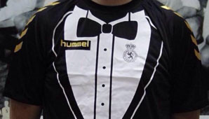 ¿La camiseta más fea? ¿La camiseta más fea?