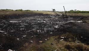 Prorrusos blindan el área donde cayó el avión de Malaysia Airlines Prorrusos blindan el área donde cayó el avión de Malaysia Airlines