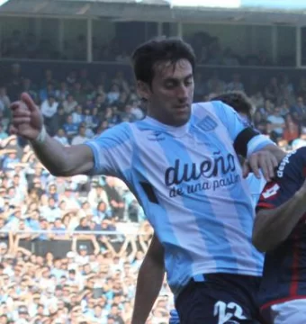 Racing, por su tercer triunfo consecutivo Racing, por su tercer triunfo consecutivo
