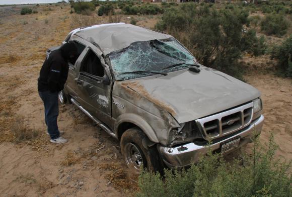 Seis turistas heridos en dos vuelcos sobre la ruta 20 Seis turistas heridos en dos vuelcos sobre la ruta 20