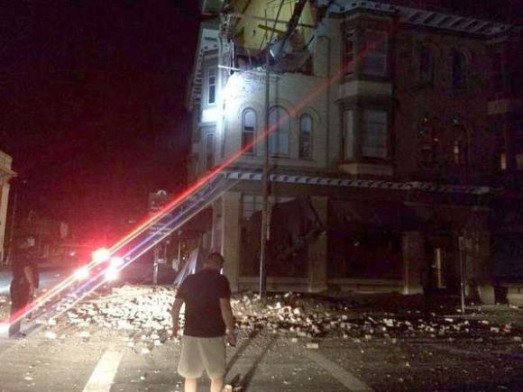 Un terremoto de 6.1 sacudió el suroeste de Estados Unidos Un terremoto de 6.1 sacudió el suroeste de Estados Unidos