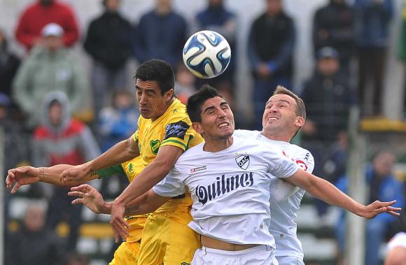 Defensa y Quilmes empataron en el clásico Defensa y Quilmes empataron en el clásico