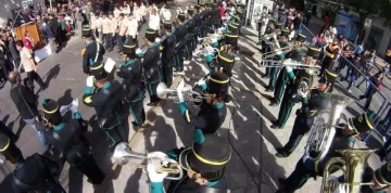 Papás, un desfile paralelo Papás, un desfile paralelo