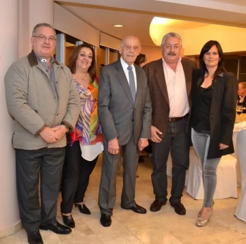 Noventa velitas para Juan Ferrón Noventa velitas para Juan Ferrón