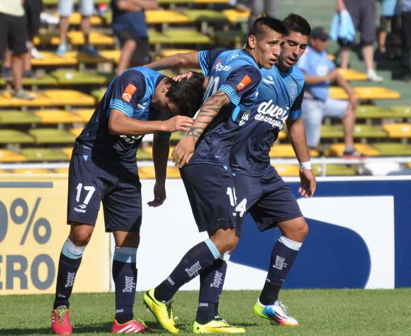 Racing goleó y se anima a soñar Racing goleó y se anima a soñar