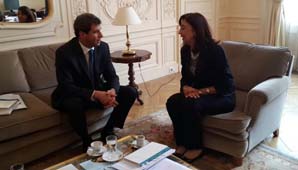 Uñac amplió acuerdos diplomáticos con la embajada argentina en Francia Uñac amplió acuerdos diplomáticos con la embajada argentina en Francia